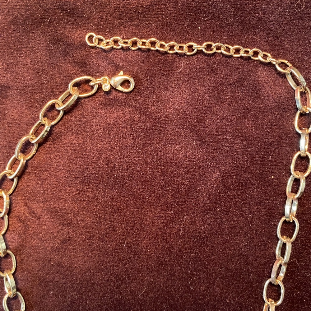 STATEMENT NECKLACE - Picture 3 of 3